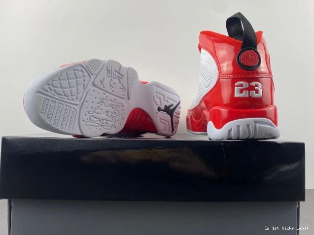 Red Jordan Gym 302370-160 White 9 Retro Air 0814